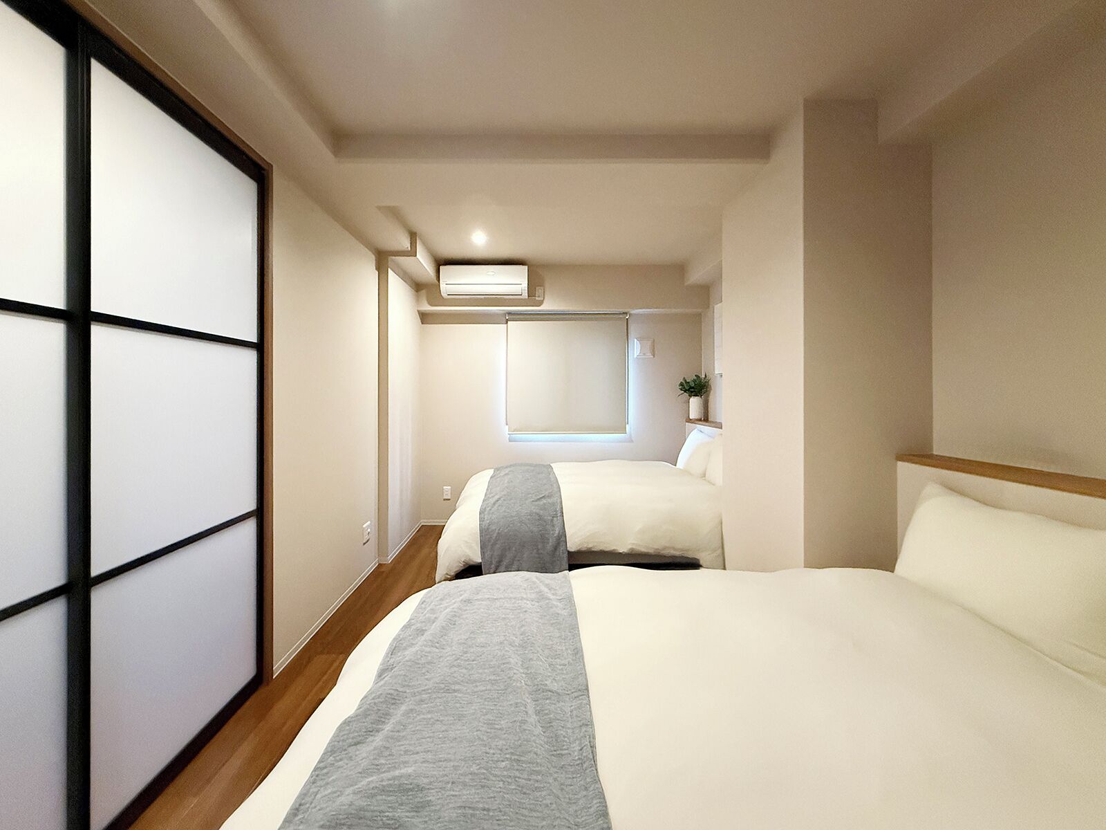 City Apartment | Desk, laptop workspace, iron/ironing board, free WiFi