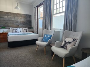 Family Triple Room, Non Smoking, Shared Bathroom | Living area