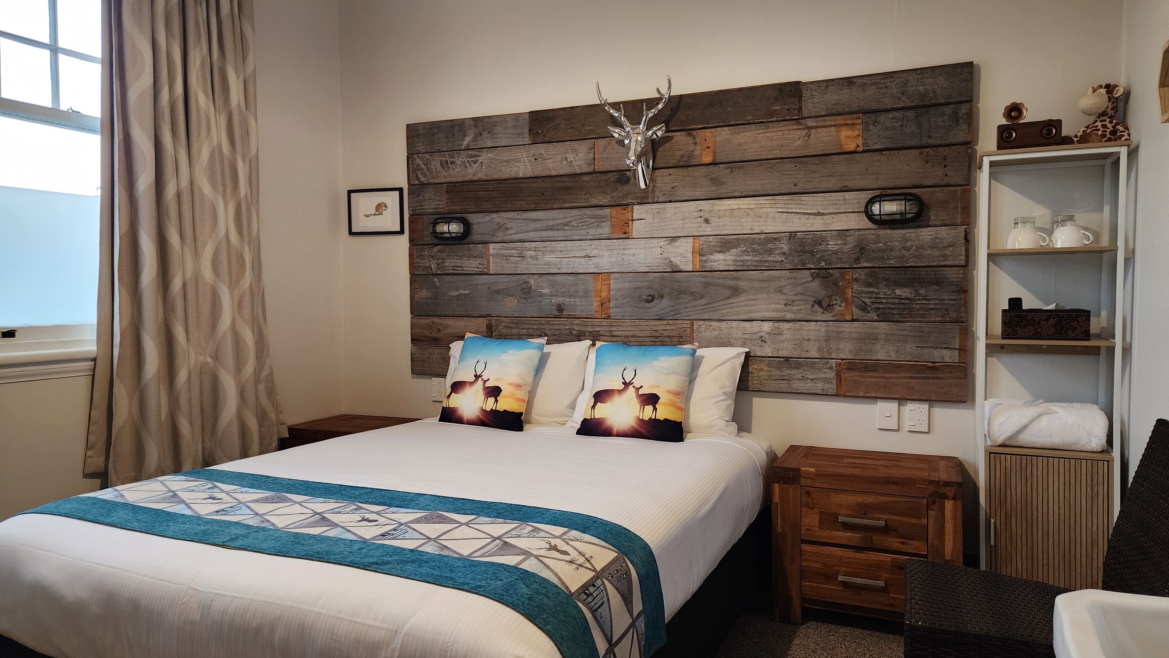 Superior Double Room, 1 Queen Bed, Non Smoking, Shared Bathroom