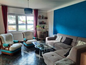 Smart TV, fireplace - Pleasant house with veranda, garden and swimming pool (Peyrehorade)