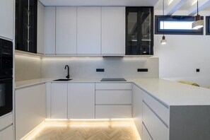 Fridge, microwave, oven, stovetop - 2BR 2BA | Almagro Residence | Quiet Luxury Stay (Madrid)