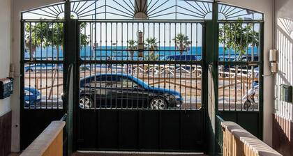 Apartment on the beachfront of Cruz de la Mar next to the promenade