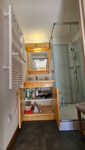 Shower - Charming apartment for 8 people, with a balcony and mountain views (Saint-Sorlin-d´Arves)