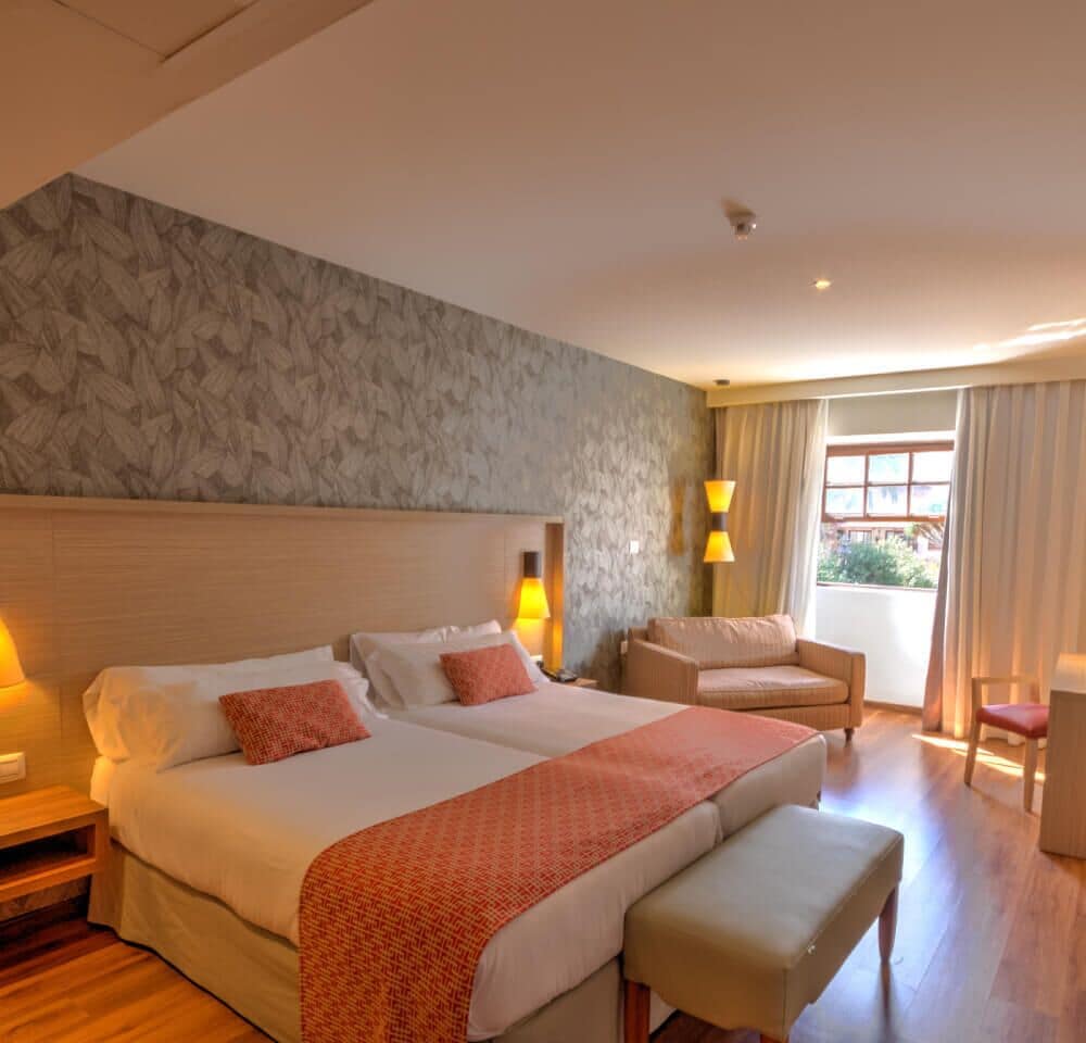 In-room safe, free WiFi