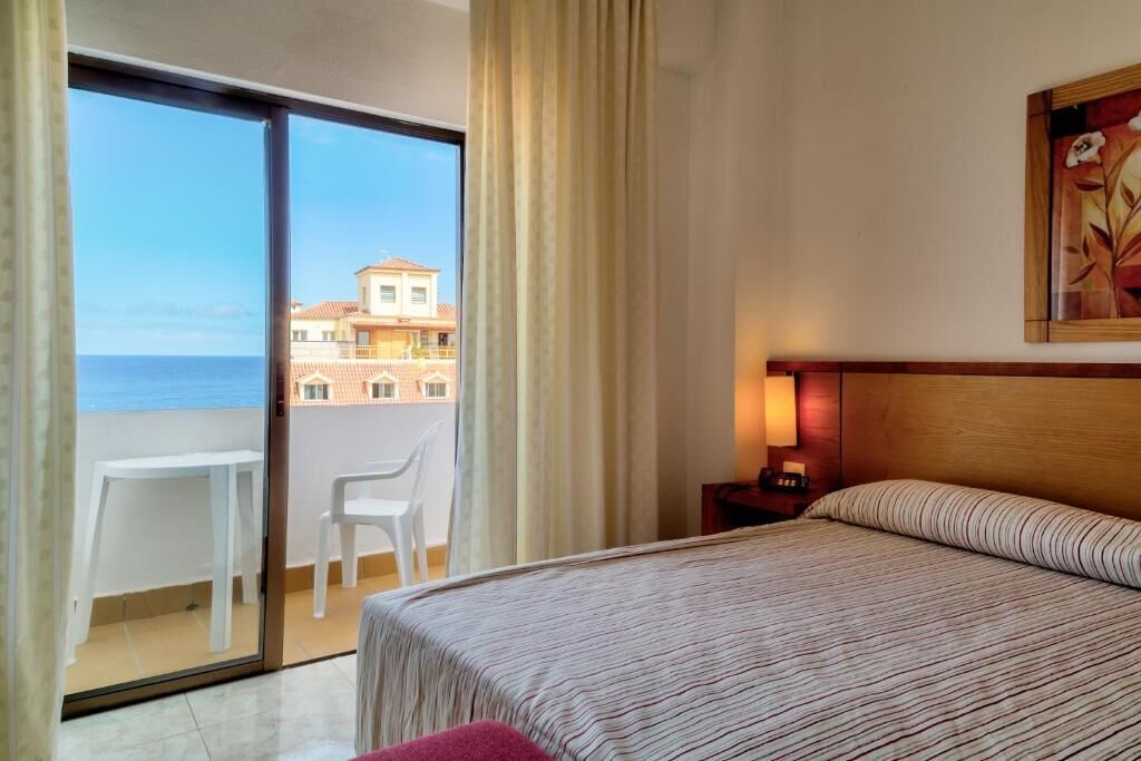 Standard Double Room, Balcony, Valley View | In-room safe, free WiFi