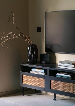 Interior - Designer Luxury Apartment in Mercury Tower (Saint Julian's)