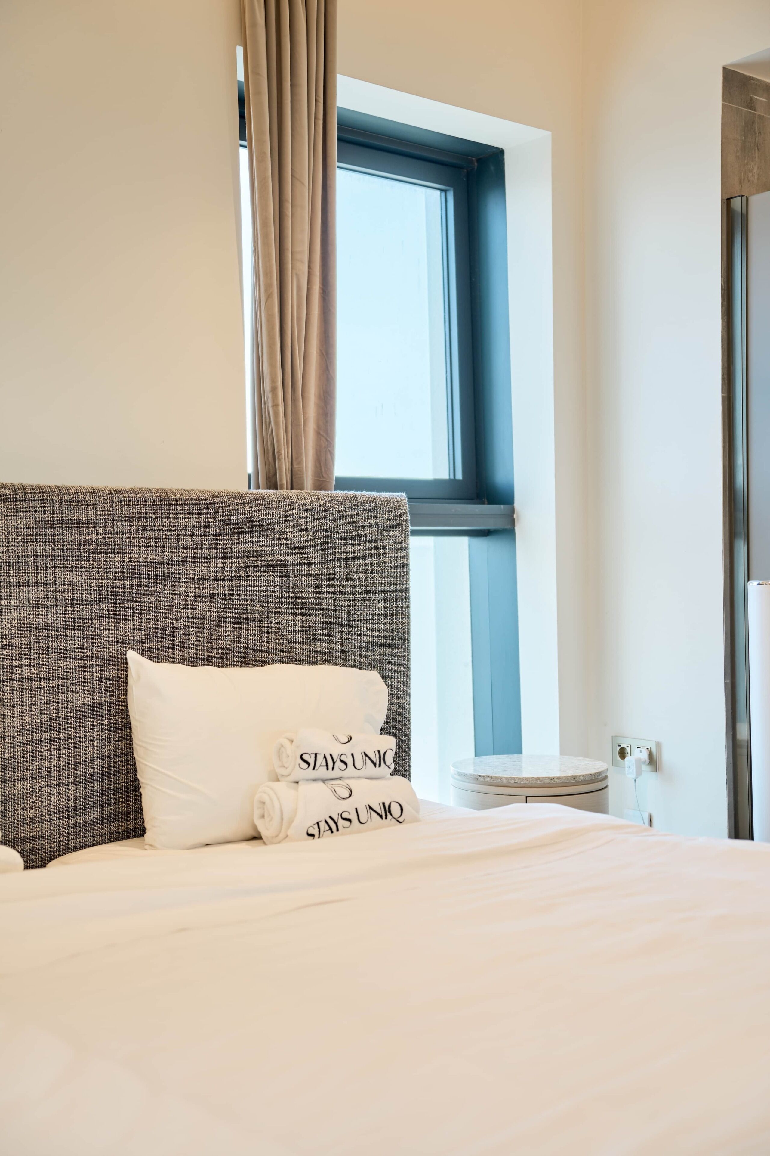 1 chambre, coffres-forts dans les chambres, fer et planche à repasser