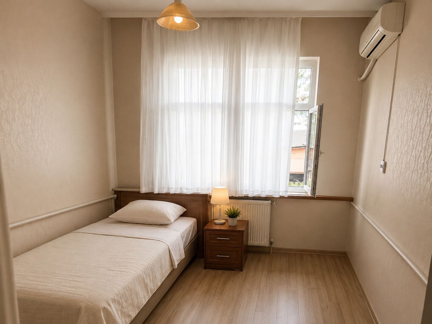 Room, City View