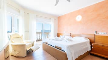 5 quartos, ferros/tábuas de passar roupa, Wi-Fi, roupa de cama
