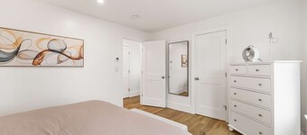Warren House 2BR, Stunning Water Views Downtown