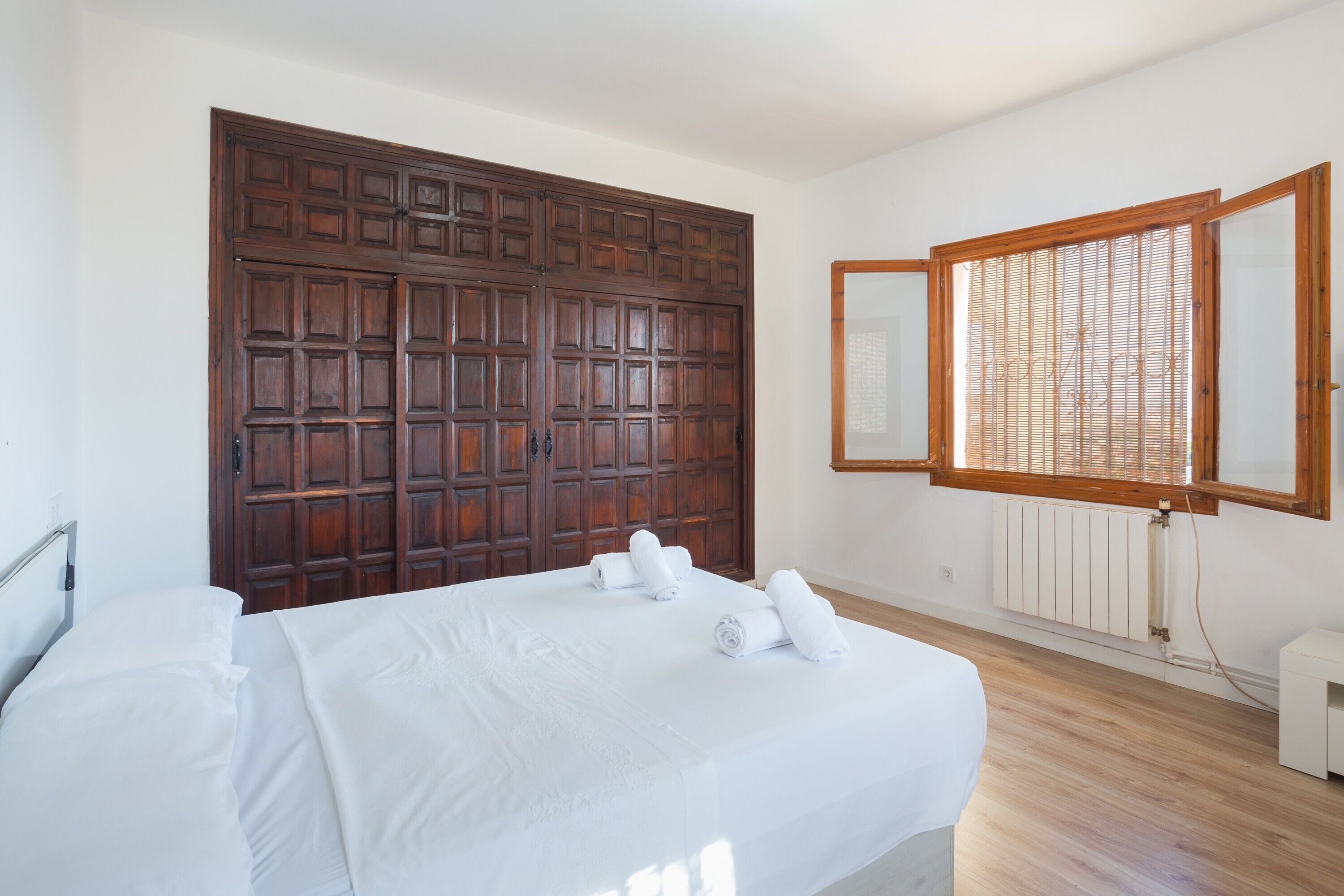 3 dormitorios, tabla de planchar con plancha, wifi y ropa de cama