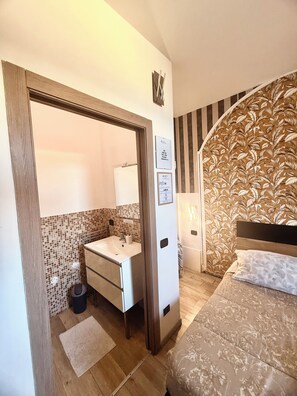 Kolmen hengen comfort-huone