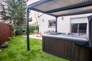 Terrace/patio - Villa Provence -Clim-Terrasse-Jacuzzi®-BBQ (La Valette-du-Var)