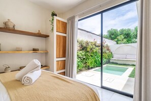 Desk, WiFi, bed sheets - Ulu Essence - Nyang Nyang 1BR Villa with Private Pool (South Kuta)