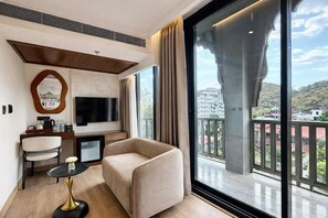 Design Suite, Balcony, Mountain View | Living area - Saffron Stories Boutique Hotels (Dehradun)