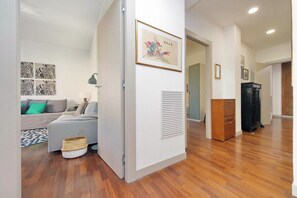 Interior - Monteverde - Large and comfortable apartment for 8 (Roma)