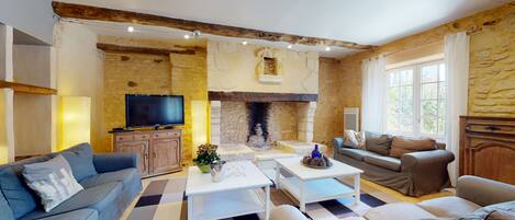 TV, fireplace, DVD player, table tennis