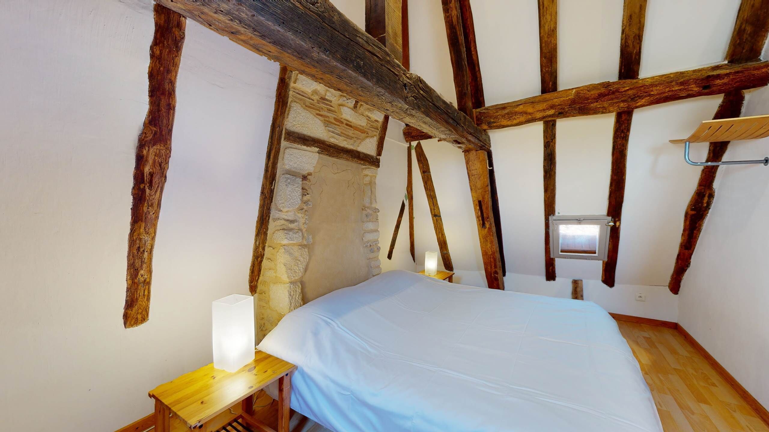 8 chambres, Wi-Fi gratuit