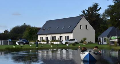 Holiday Home 'Le T'chot Pierre 1' with Lake View, Shared Garden and Wi-Fi