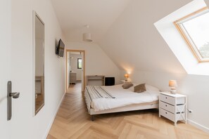 2 bedrooms, WiFi, bed sheets
