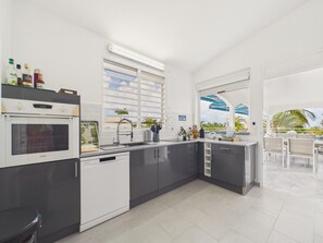 Fridge, microwave, oven, dishwasher - Charming house with pool near golf course 8 guests (Saint-François)