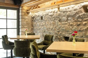Bar (in der Unterkunft)