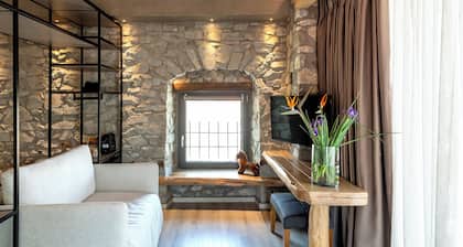 Evoras Boutique Hotel