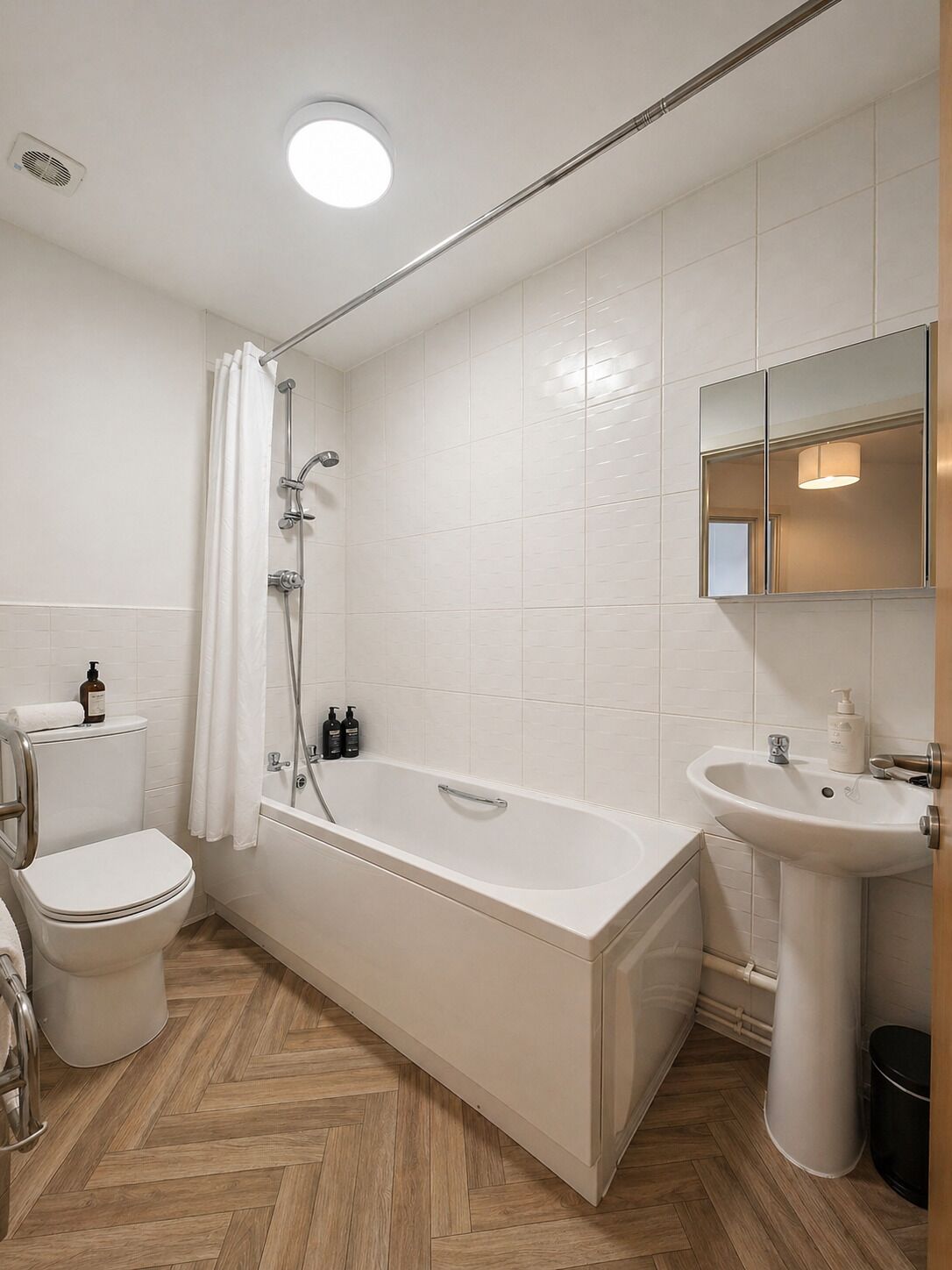 Loft familial, vue sur la cour intérieure | Salle de bain