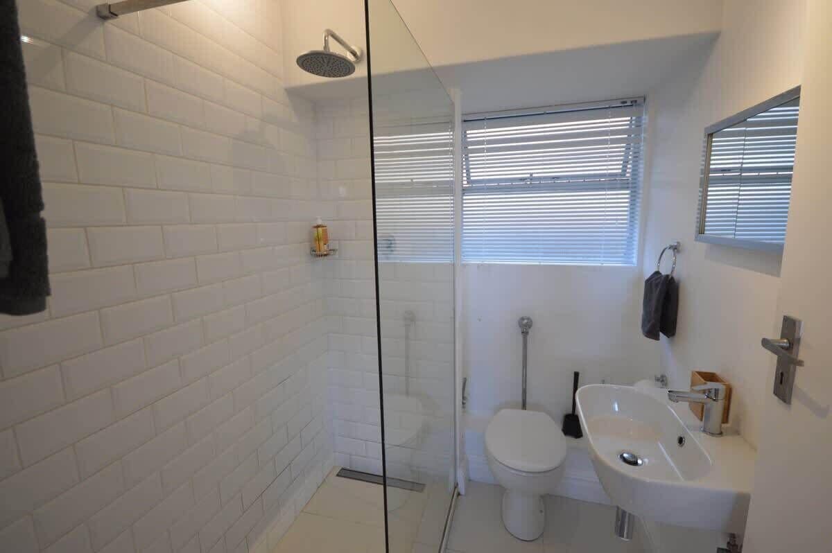 Shower, hair dryer, shampoo