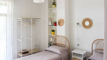 2 chambres, fer et planche Ă repasser, draps fournis