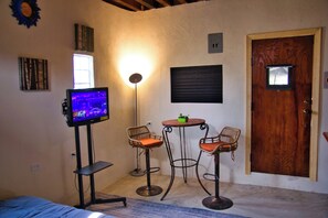 1 bedroom, iron/ironing board, WiFi, bed sheets - Cozy Loft studio with views of Downtown Tijuana (Tijuana)