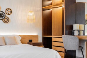 Chambre Double Supérieure, vue piscine