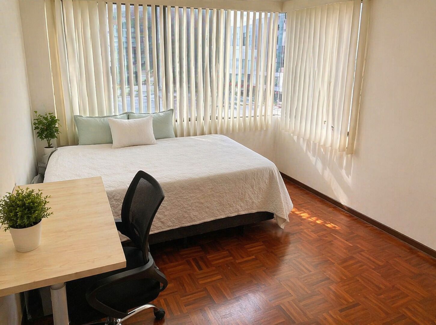 Spacious Family 3br- Walk To Olympic Stadium  Sleeps 6  Near La Carolina - Quito