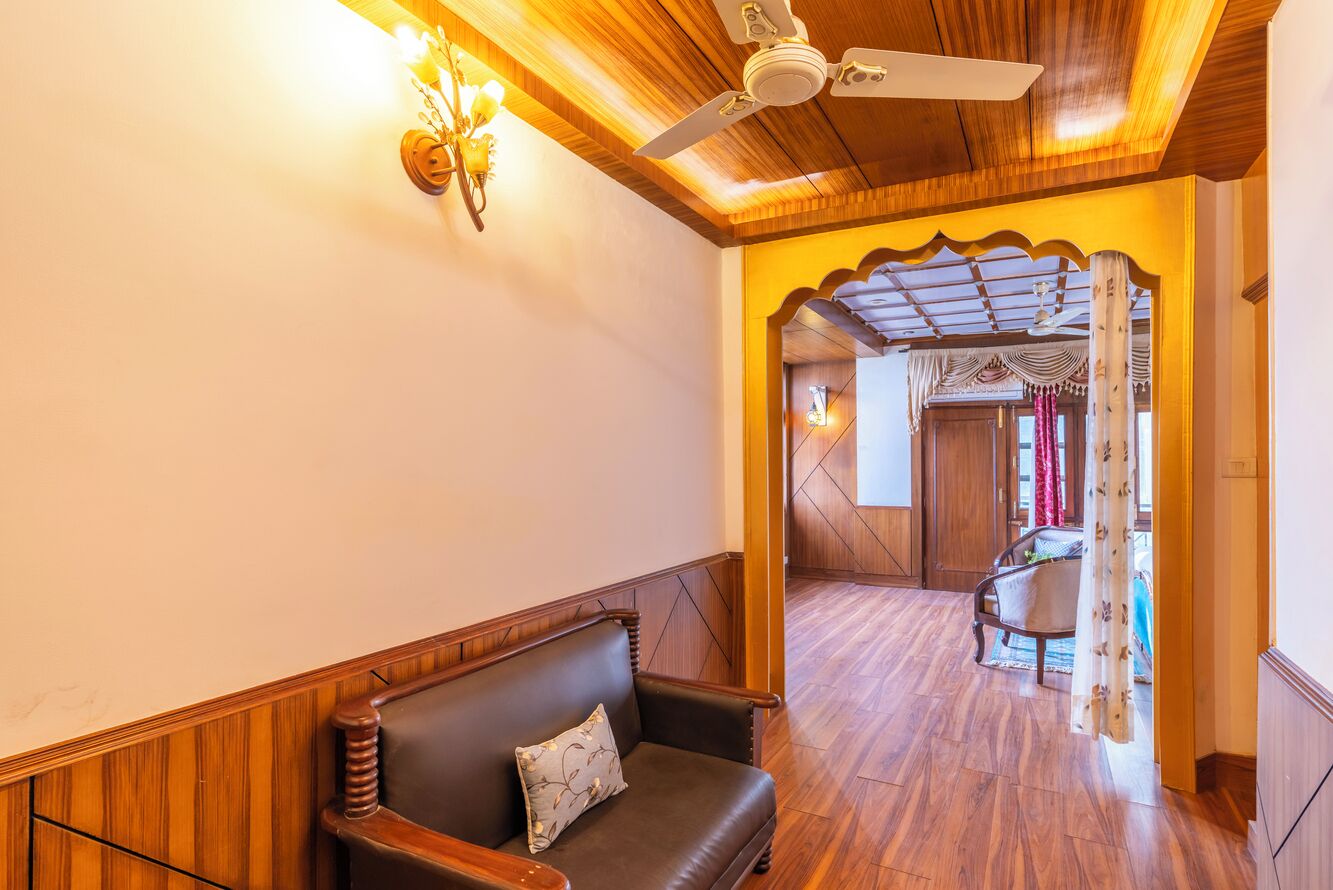 Chambre Double « Premier », balcon, vue montagne | Coin séjour
