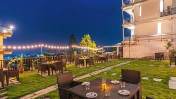 Ristorazione all'aperto