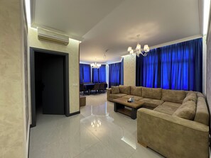 120-inch Smart TV with premium channels, heated floors, printers - Khazri Resort & Villas (Baku)