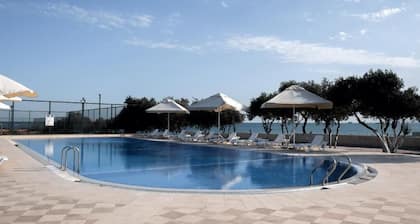 Khazri Resort & Villas