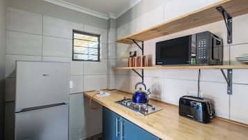 微波炉、炉灶、烤面包机、厨具/餐具