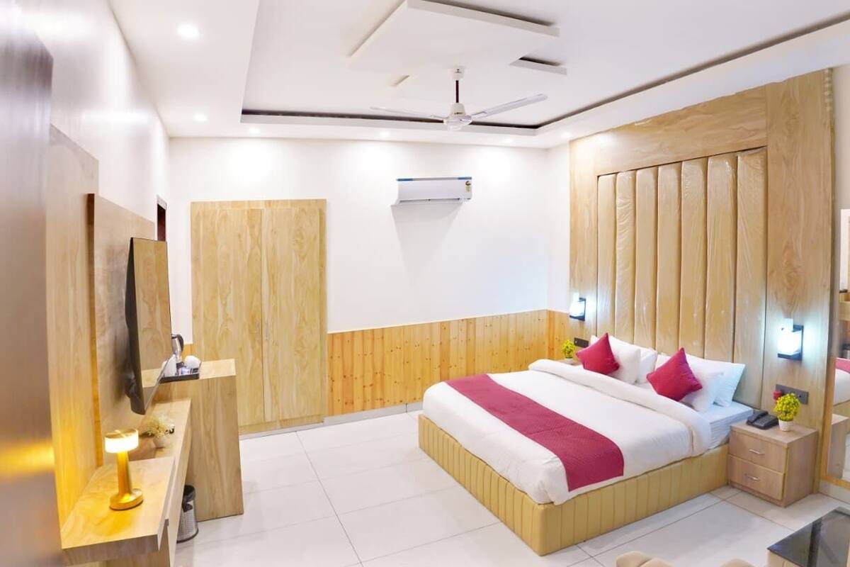 Habitación de luna de miel, hidromasaje | Espacio para trabajar con laptop y wifi gratis