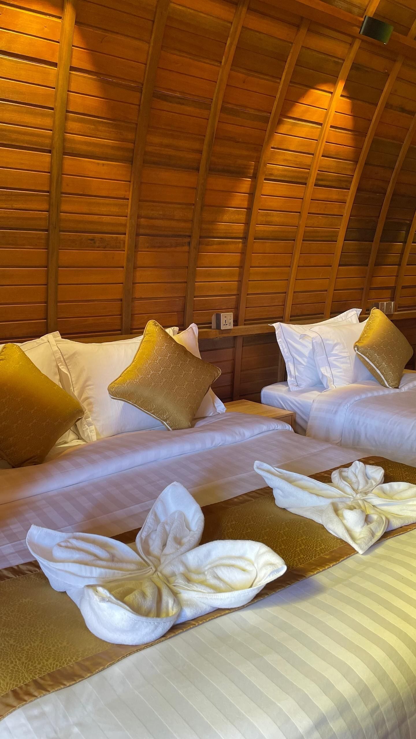 Minibar, bureau, Wi-Fi gratuit, draps fournis