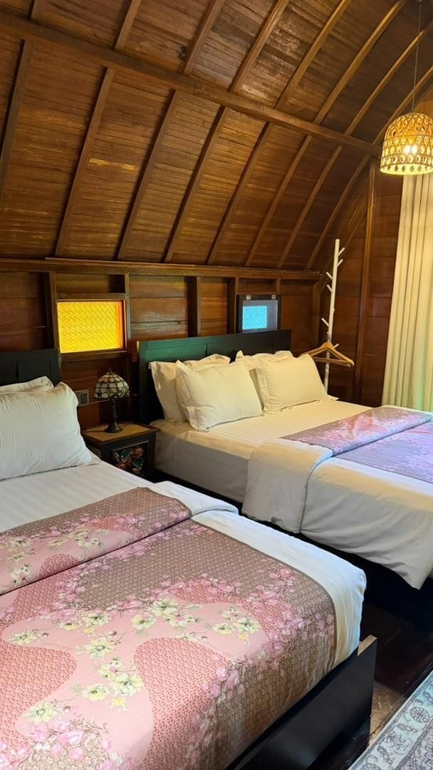 Minibar, bureau, Wi-Fi gratuit, draps fournis