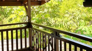 Familienzimmer, 2 Queen-Betten, Nichtraucher, Balkon | Terrasse/Patio