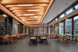 Dining - Autumnal Mist Retreat (Chongqing)