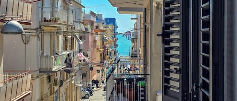 Apartment, Balcony, Sea View | Interior
