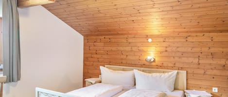 1 chambre, fer et planche Ă repasser, Wi-Fi, draps fournis