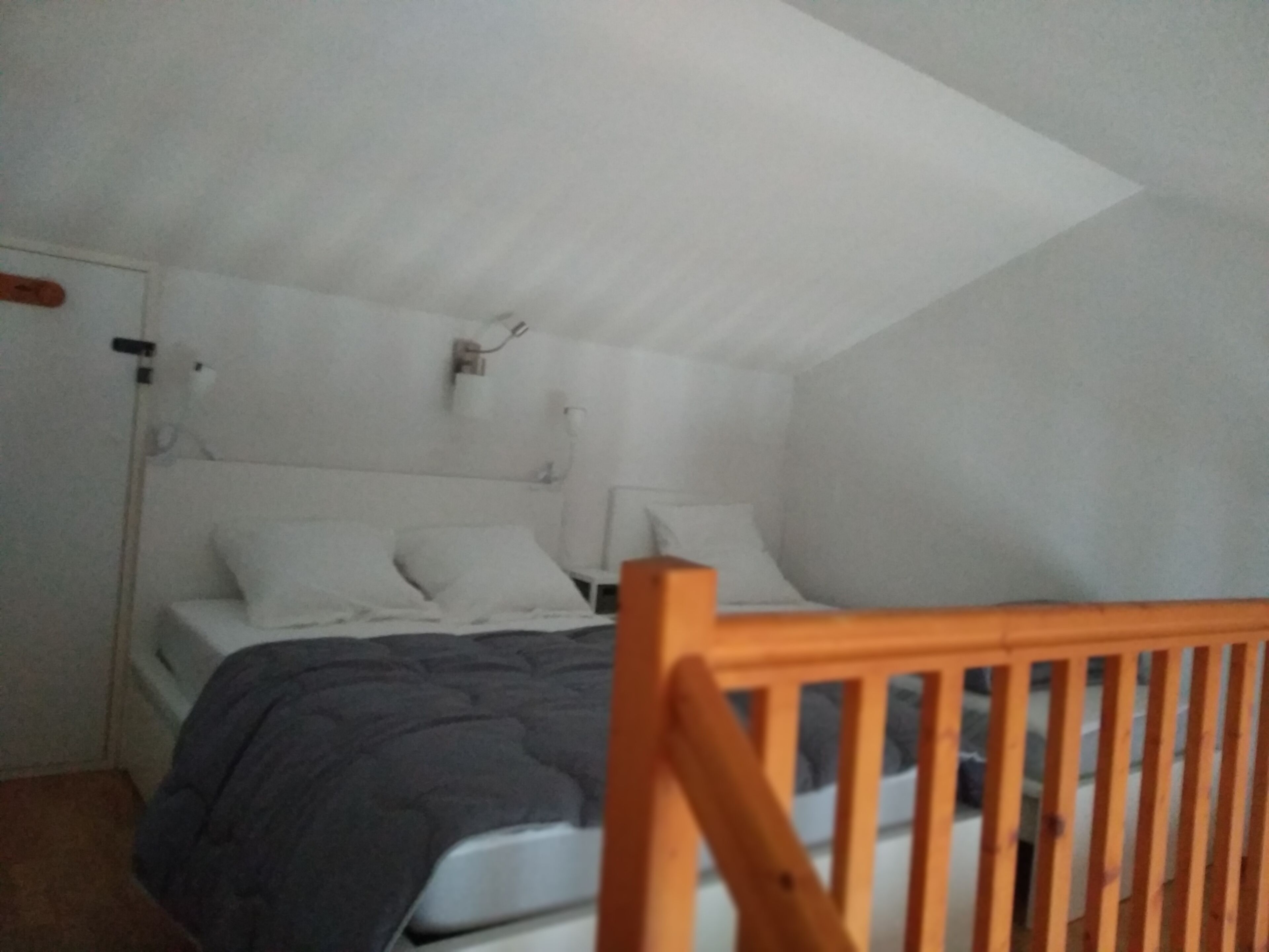2 bedrooms, iron/ironing board, bed sheets