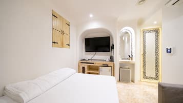 Standard Double Room, 1 Queen Bed, Non Smoking, Private Bathroom | Free WiFi