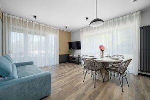 Interior - Spacious Apartment | Garden and Workspace (Wrocław)