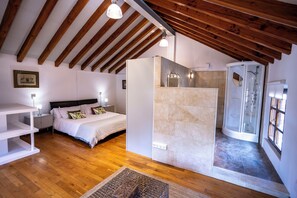 4 habitaciones y ropa de cama 