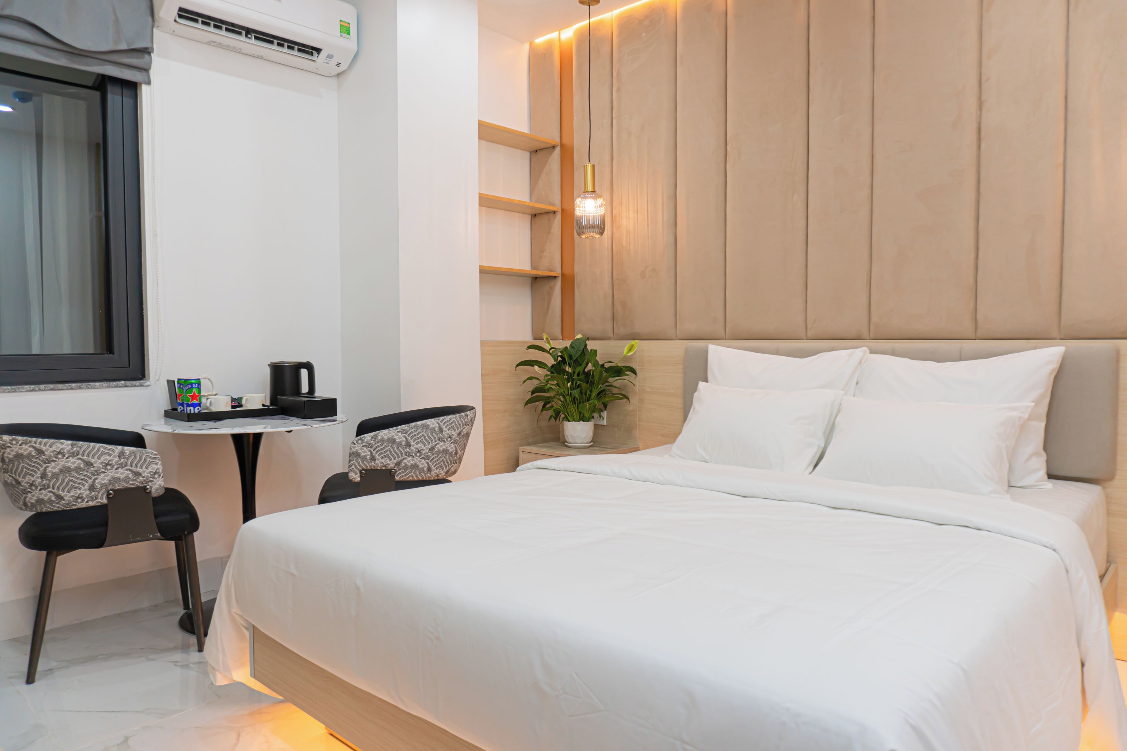 Standard Room | Egyptian cotton sheets, premium bedding, down comforters